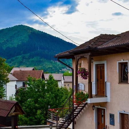 The View Apartment Visoko Luaran gambar