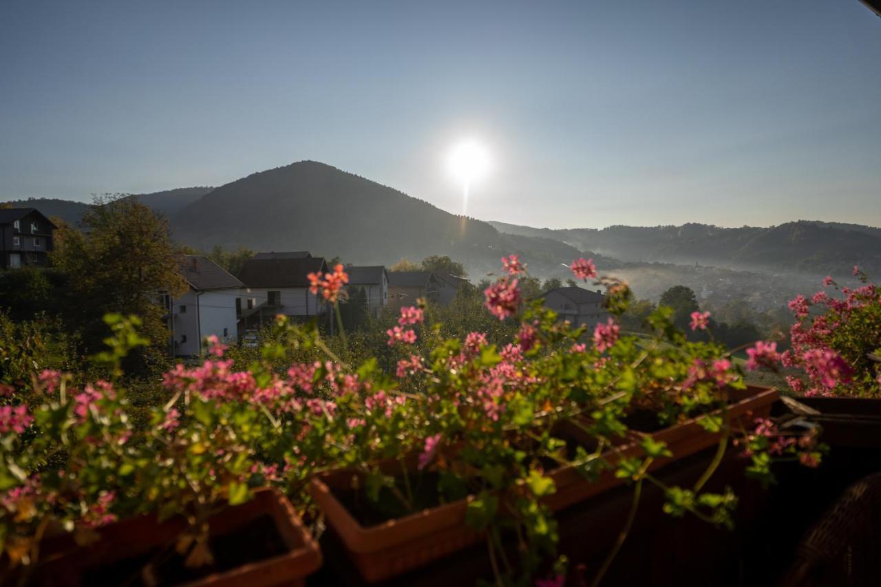 The View Apartment Visoko Luaran gambar