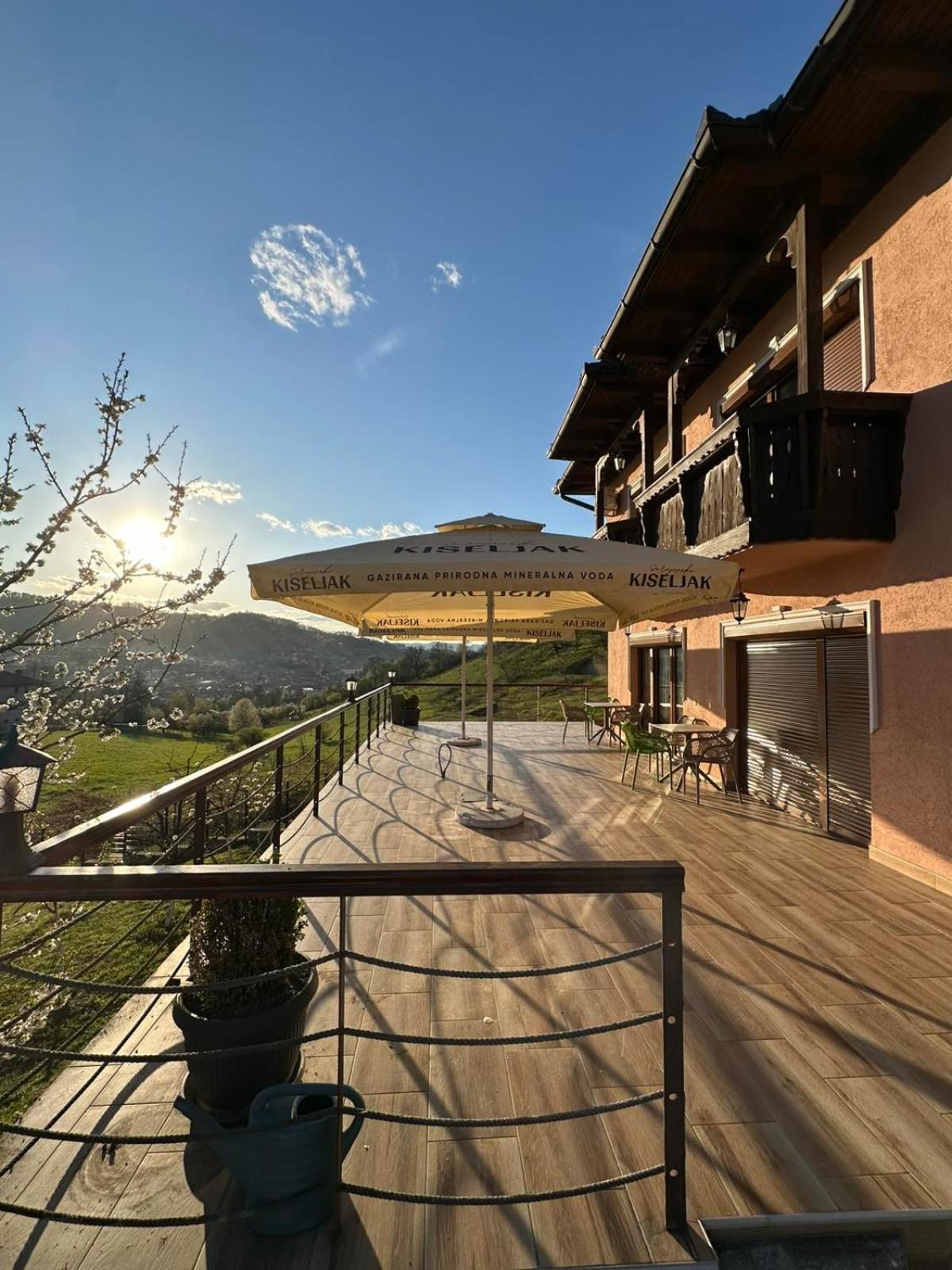 The View Apartment Visoko Luaran gambar